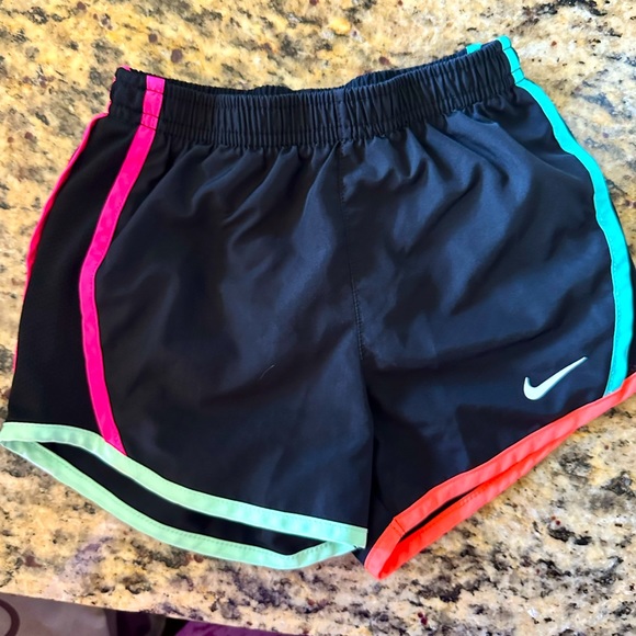Nike Other - EUC - Girls Nike Short s- Size Medium